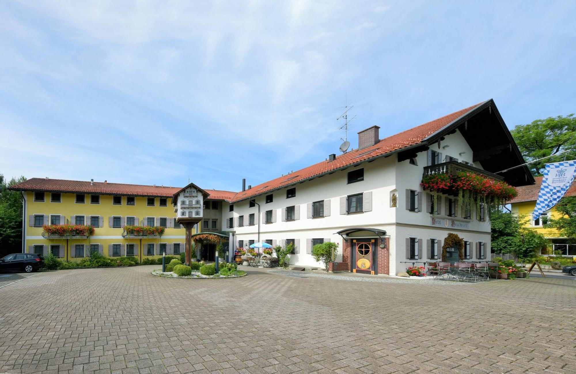 Hotel Neuwirt Sauerlach Extérieur photo